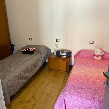 Casa Dai Nonni بيت للعطل *